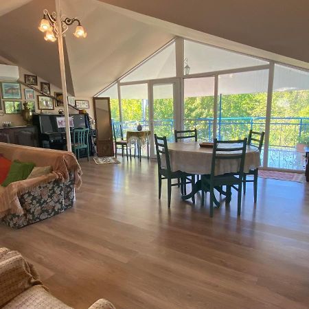 Nino'S Veranda Apartment 텔라비 외부 사진
