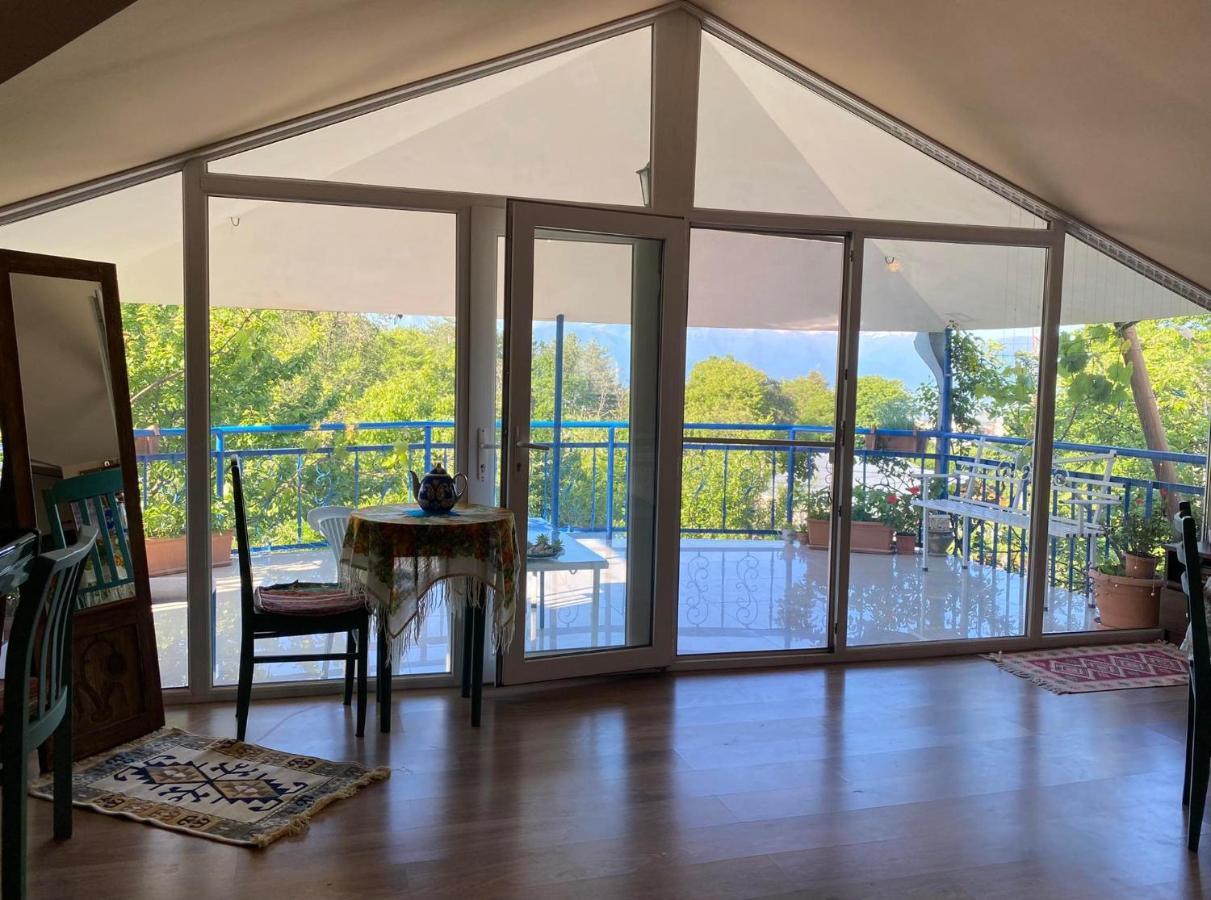 Nino'S Veranda Apartment 텔라비 외부 사진